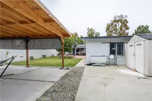 2121 Valencia, Santa Ana, CA 92706 - Photo 26