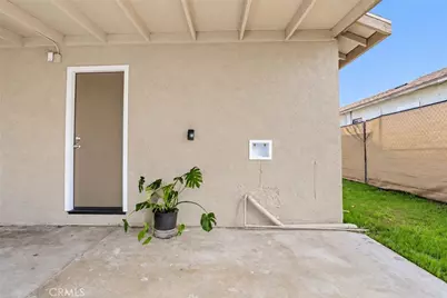 24729 Ward, San Bernardino, CA 92410 - Photo 16