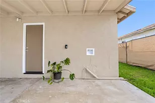 24729 Ward, San Bernardino, CA 92410 - Photo 16