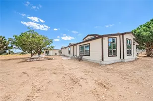 8725 Cedar, Phelan, CA 92371 - Photo 2
