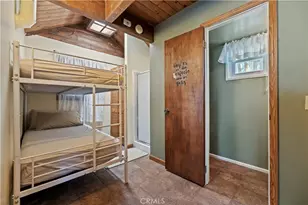 32799 Badger Ln, Running Springs, CA 92382 - Photo 18