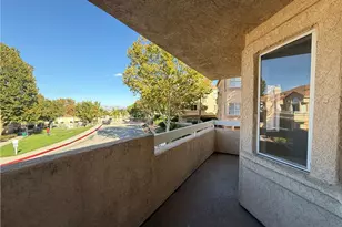 19838 Sandpiper Pl, Newhall, CA 91321 - Photo 16