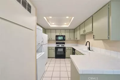 4572 W 5th Street, Santa Ana, CA 92703 - Photo 6