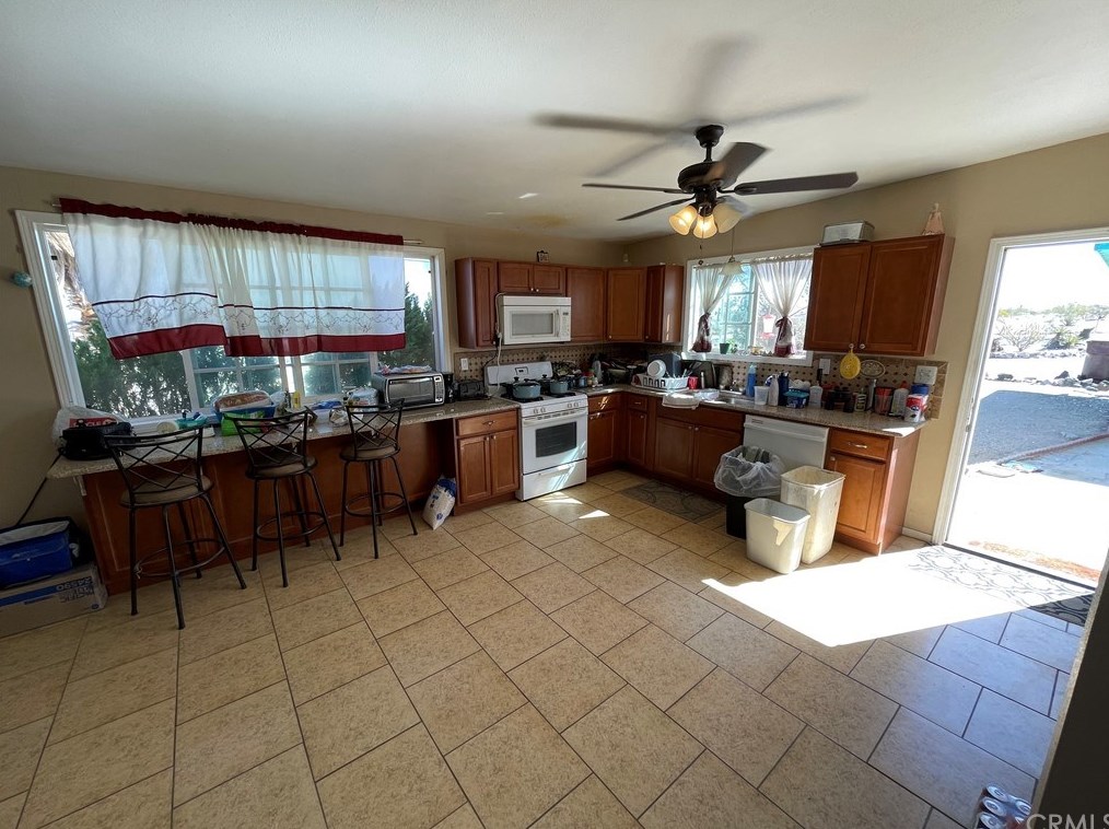 7654 N Star Ave, Twntynine Plm, CA 92277