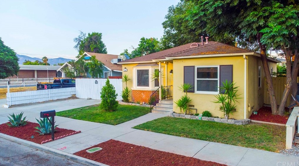 216 Juanita St, Hemet, CA 92543-4317
