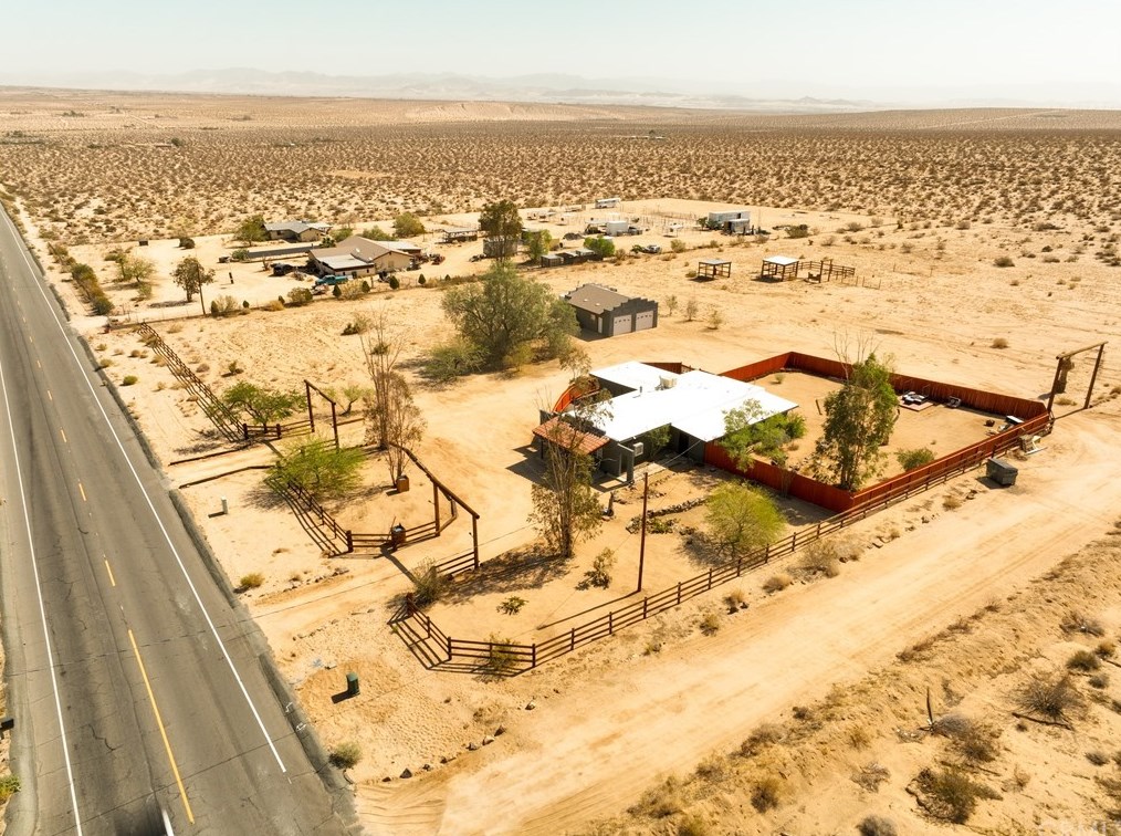 6291 Lear Ave, Twntynine Plm CA  92277-9143 exterior