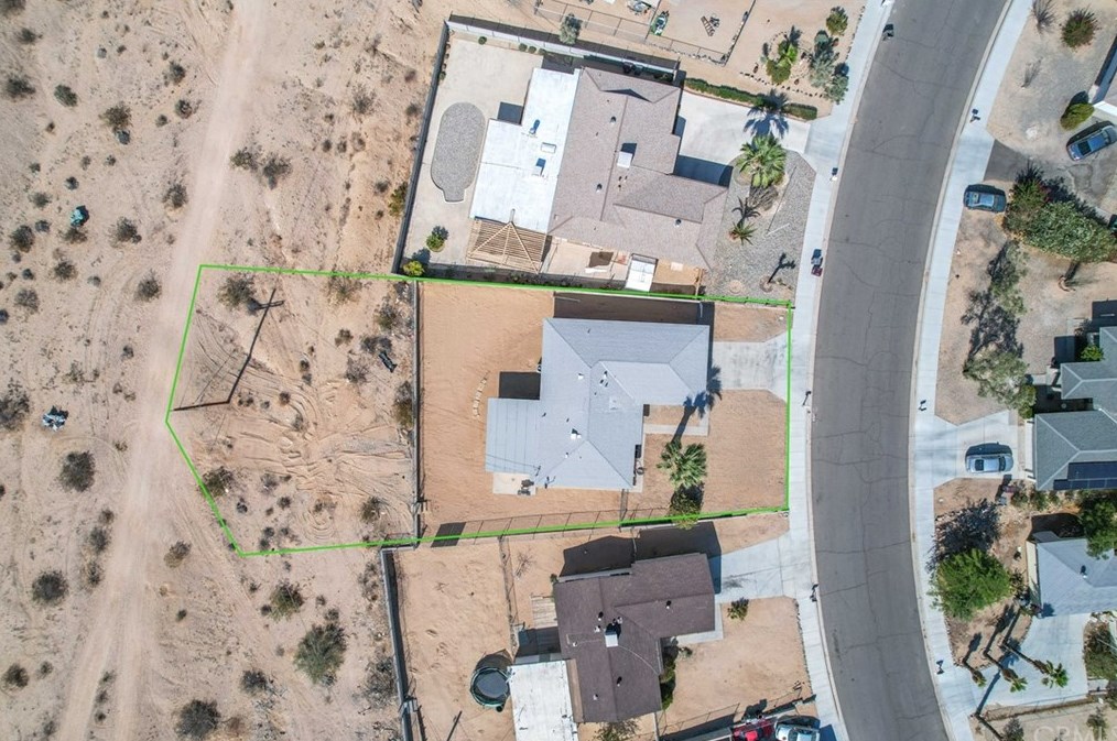 73038 Sunnyvale Dr, Twntynine Plm CA  92277-2243 exterior