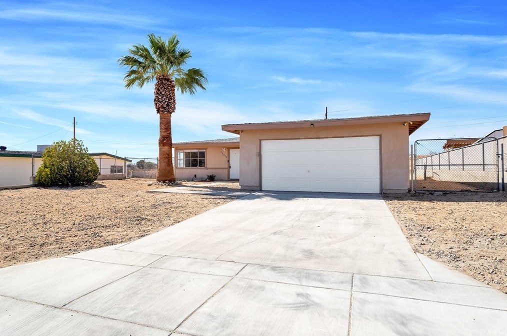 73038 Sunnyvale Dr, Twntynine Plm, CA 92277