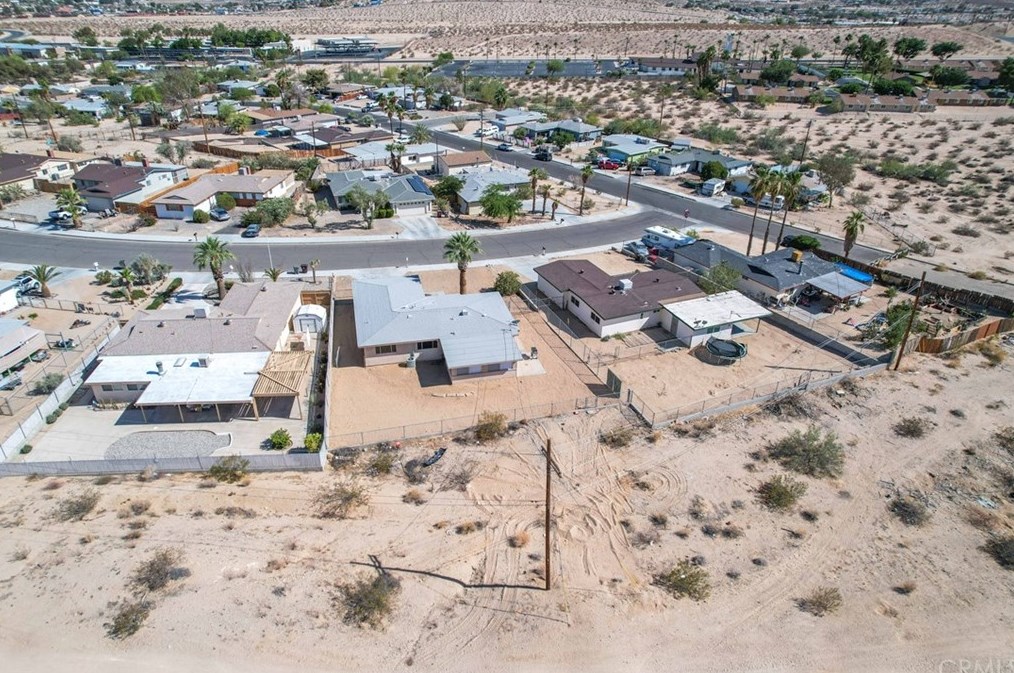 73038 Sunnyvale Dr, Twntynine Plm CA  92277-2243 exterior