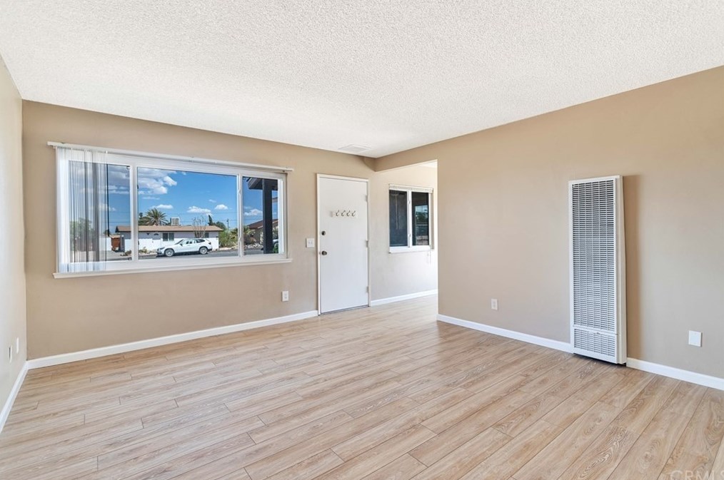 5530 Lupine Ave, Twntynine Plm CA  92277-1468 exterior