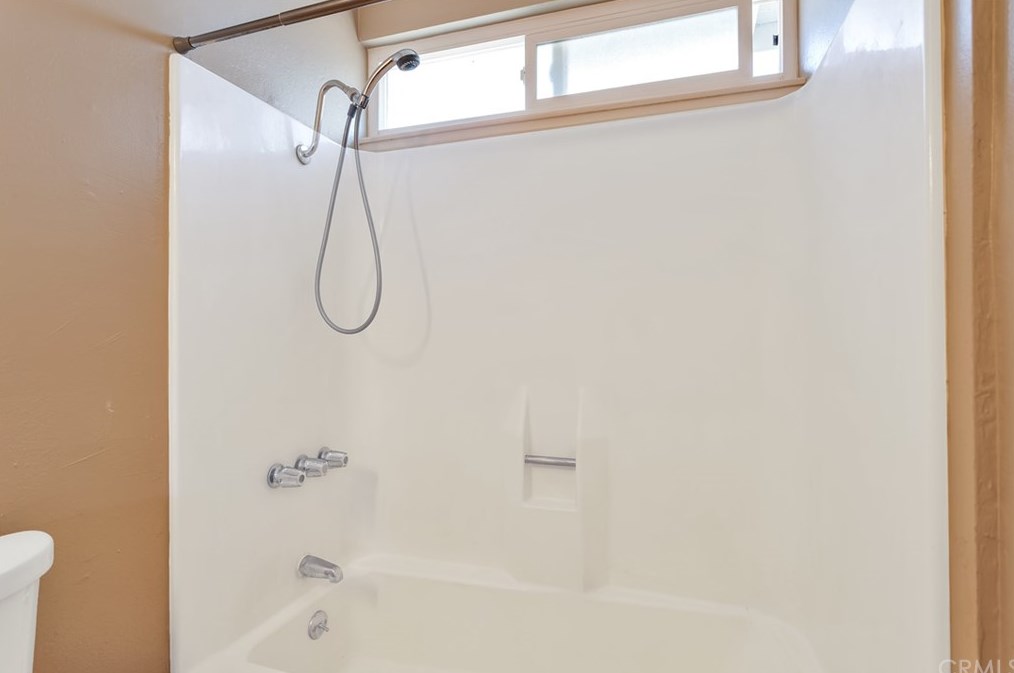 5530 Lupine Ave, Twntynine Plm CA  92277-1468 exterior