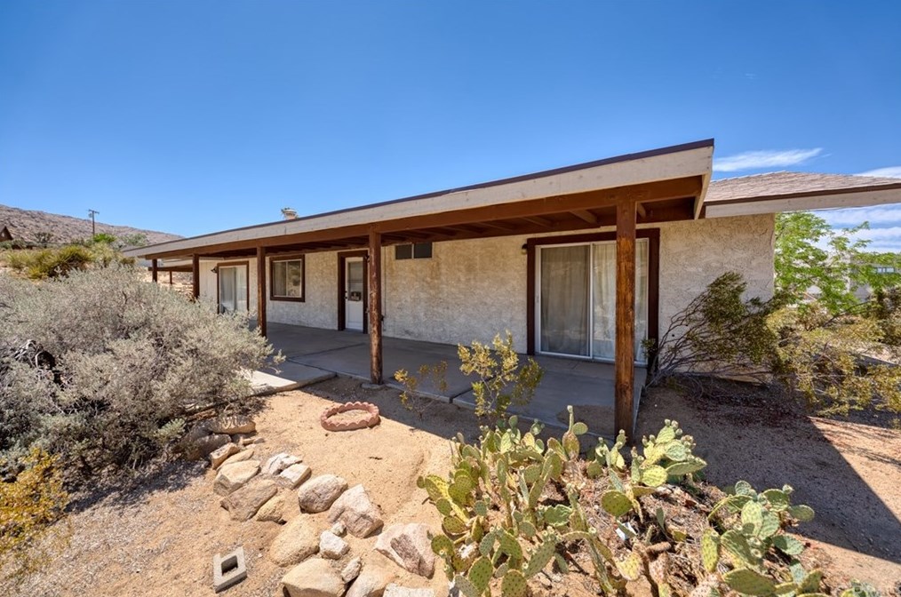 7815 Outpost Rd, Joshua Tree, CA 92252-3121