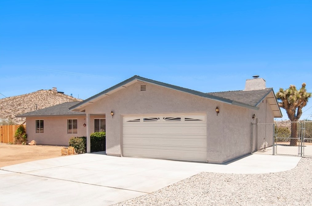 58066 Carlyle Dr, Yucca Valley, CA 92284