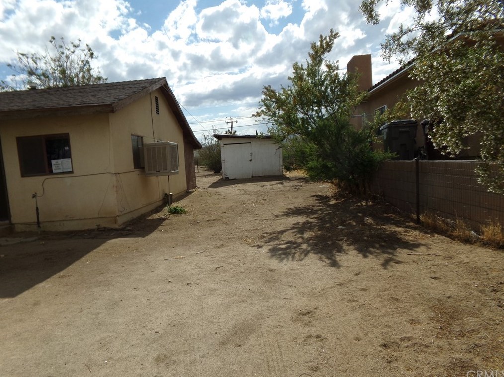 7128 Tamarisk Ave, Yucca Valley, CA 92284