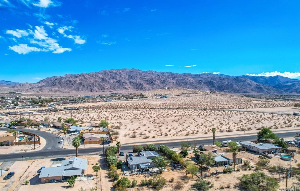 73355 Sun Valley Dr, Twntynine Plm CA  92277-2231 exterior