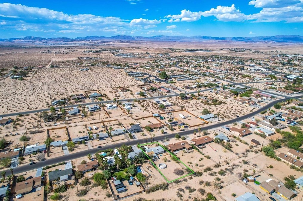 73355 Sun Valley Dr, Twntynine Plm CA  92277-2231 exterior