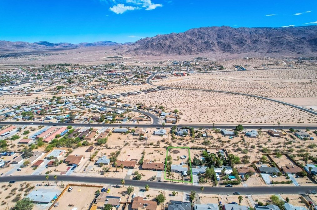 73355 Sun Valley Dr, Twntynine Plm CA  92277-2231 exterior