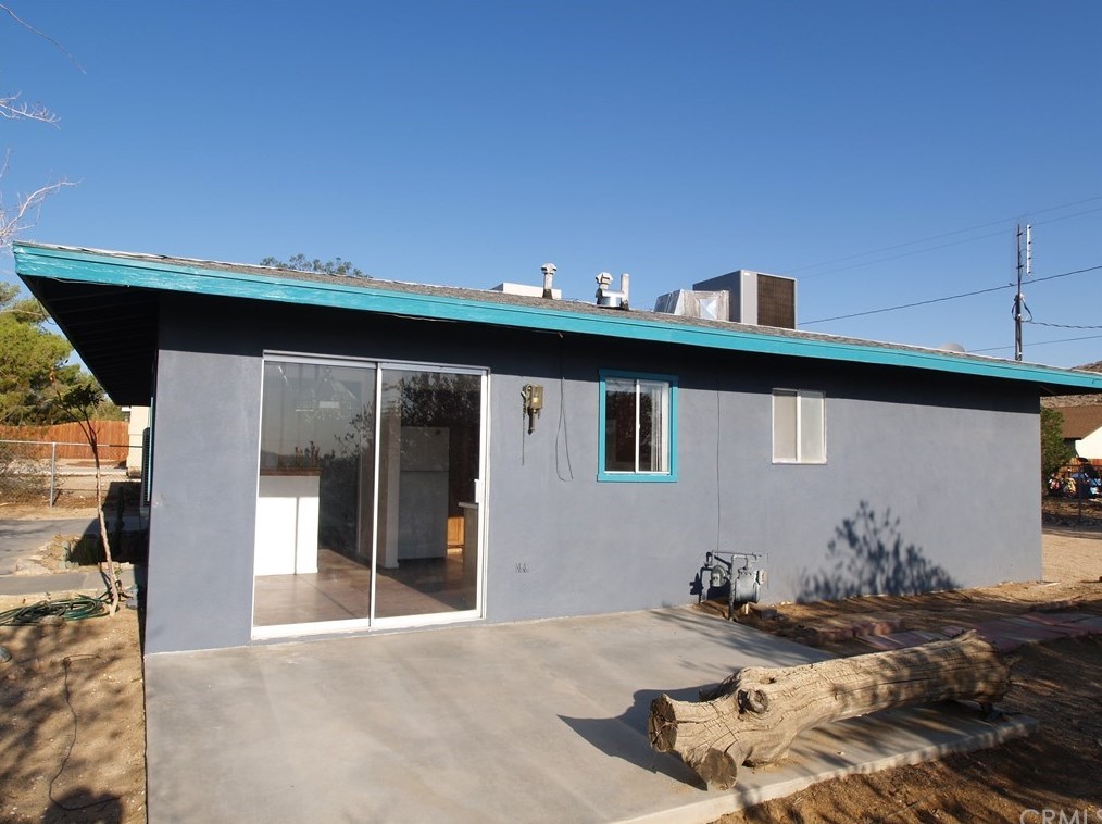 61986 Petunia Dr, Joshua Tree, CA 92252-2031