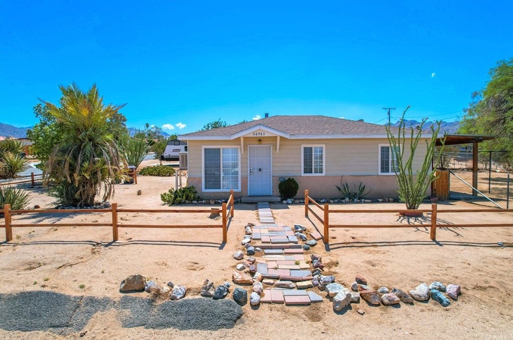 68983 Old Dale Rd, Twntynine Plm, CA 92277-6815