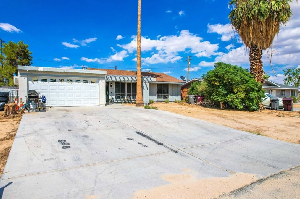 72386 Sunnyslope Dr, Twntynine Plm, CA 92277-2138