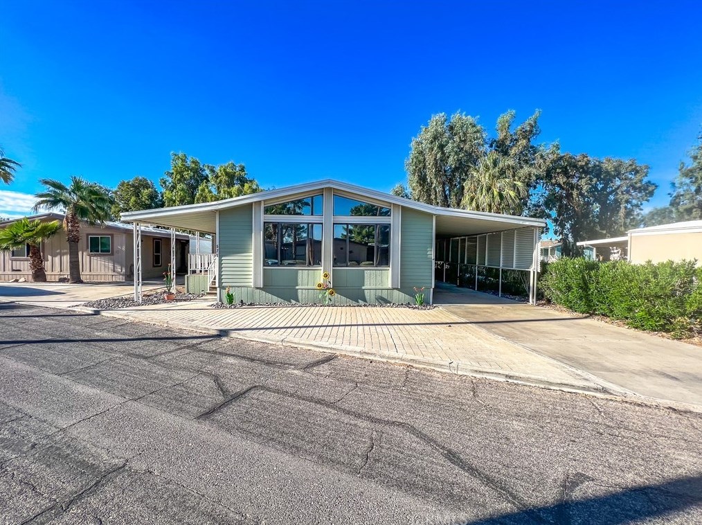 571 Beach Dr, Chemehuevi, CA 92363