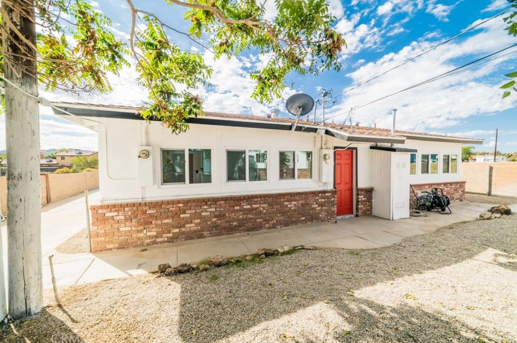 55820 Santa Fe Trl, Yucca Valley, CA 92284-3126