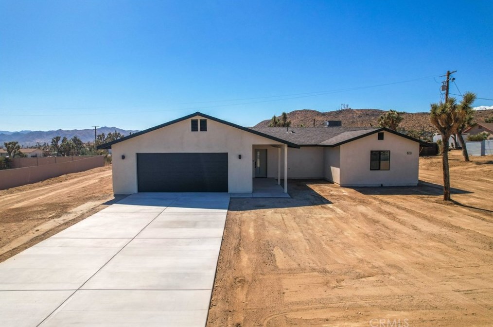 58559 Buena Vista Dr, Yucca Valley, CA 92284-2575
