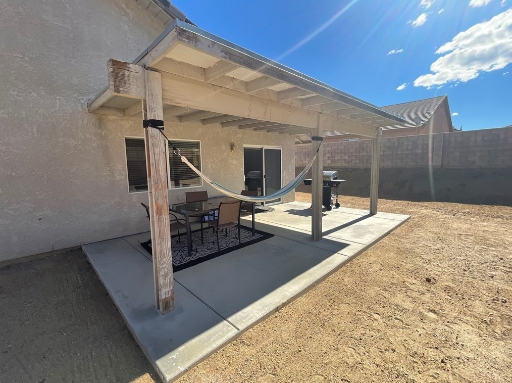 57131 Juarez Dr, Yucca Valley CA  92284-9500 exterior