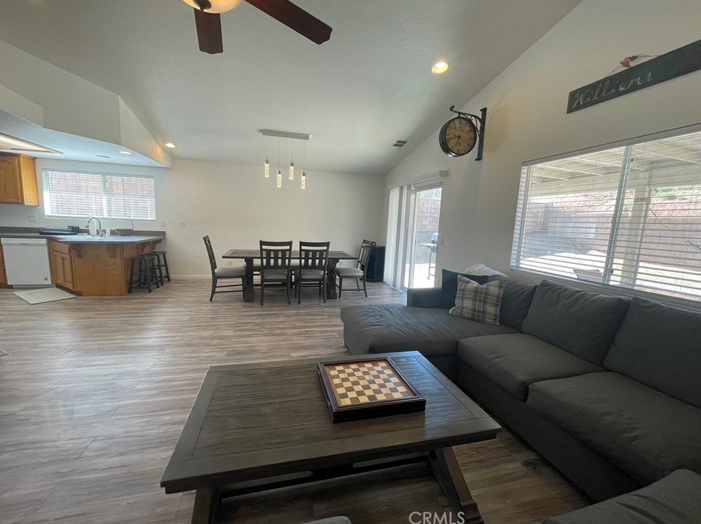 57131 Juarez Dr, Yucca Valley CA  92284-9500 exterior