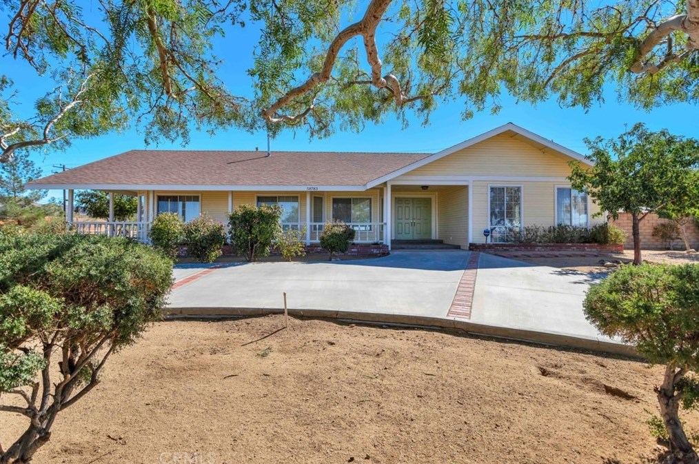 58783 Santa Barbara Dr, Yucca Valley, CA 92284