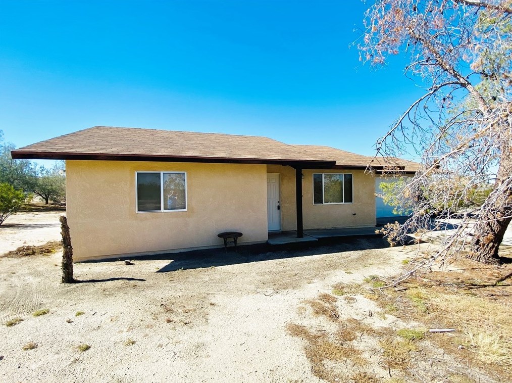 6658 Mile Square Rd, Joshua Tree, CA 92252
