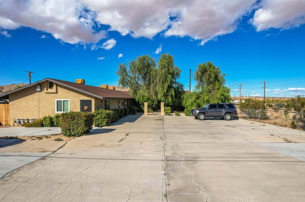 62082 Chollita Rd, Joshua Tree, CA 92252-2399