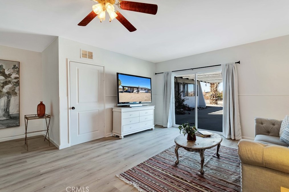 73881 Siesta Dr, Twntynine Plm CA  92277-1851 exterior