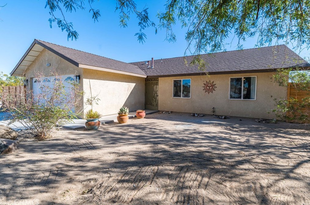 6765 Alpine Ave, Twntynine Plm, CA 92277-2975