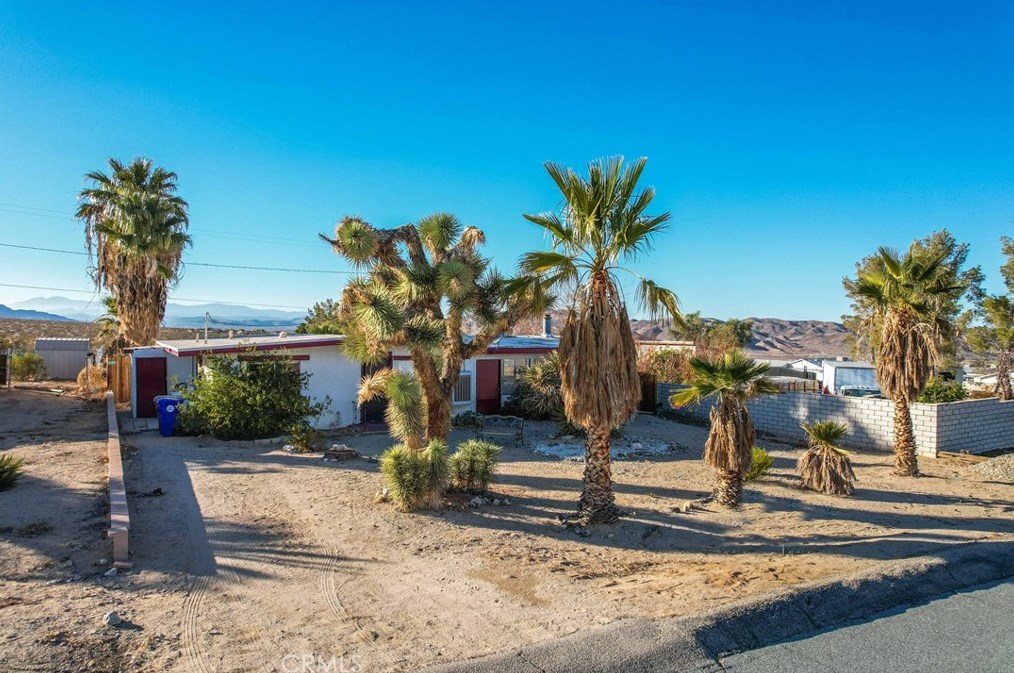 6728 Ivanpah Ave, Twntynine Plm, CA 92277-6572