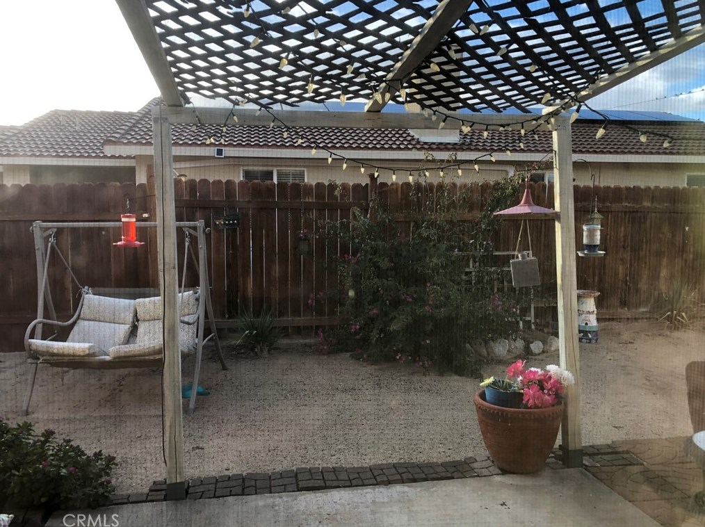 72174 Sunnyvale Dr, Twntynine Plm CA  92277-2144 exterior