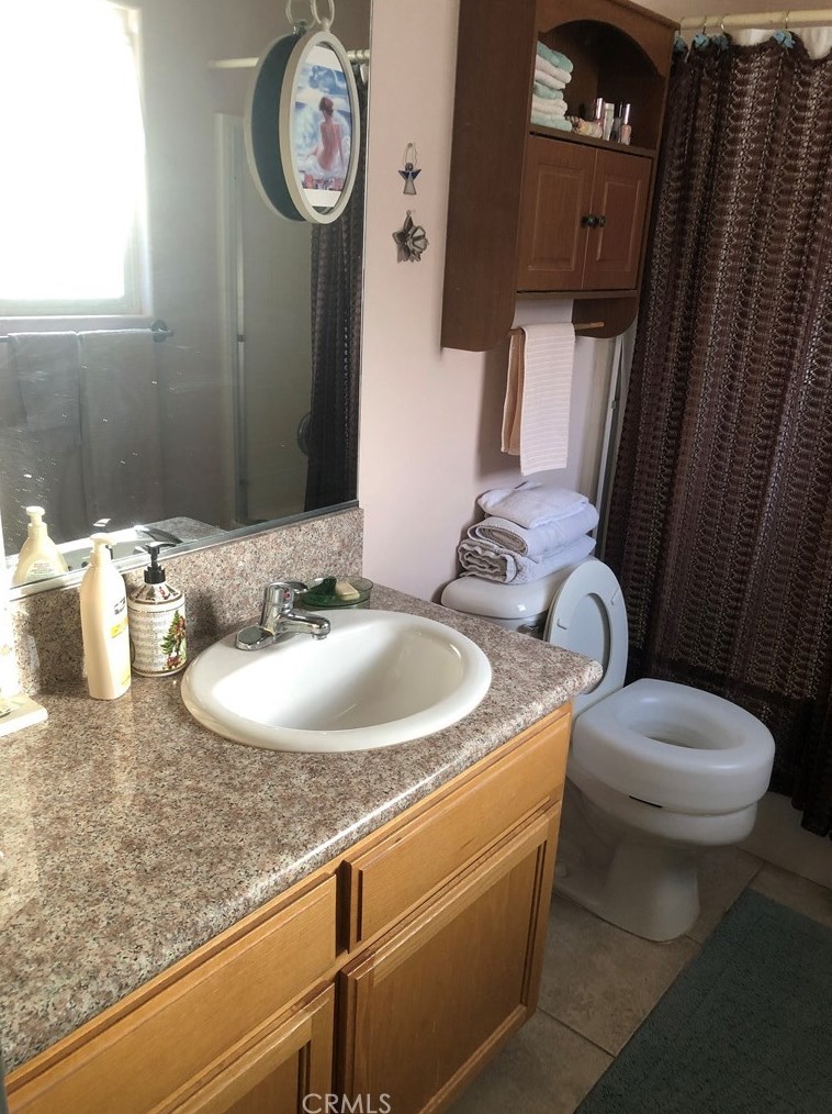 72174 Sunnyvale Dr, Twntynine Plm CA  92277-2144 exterior