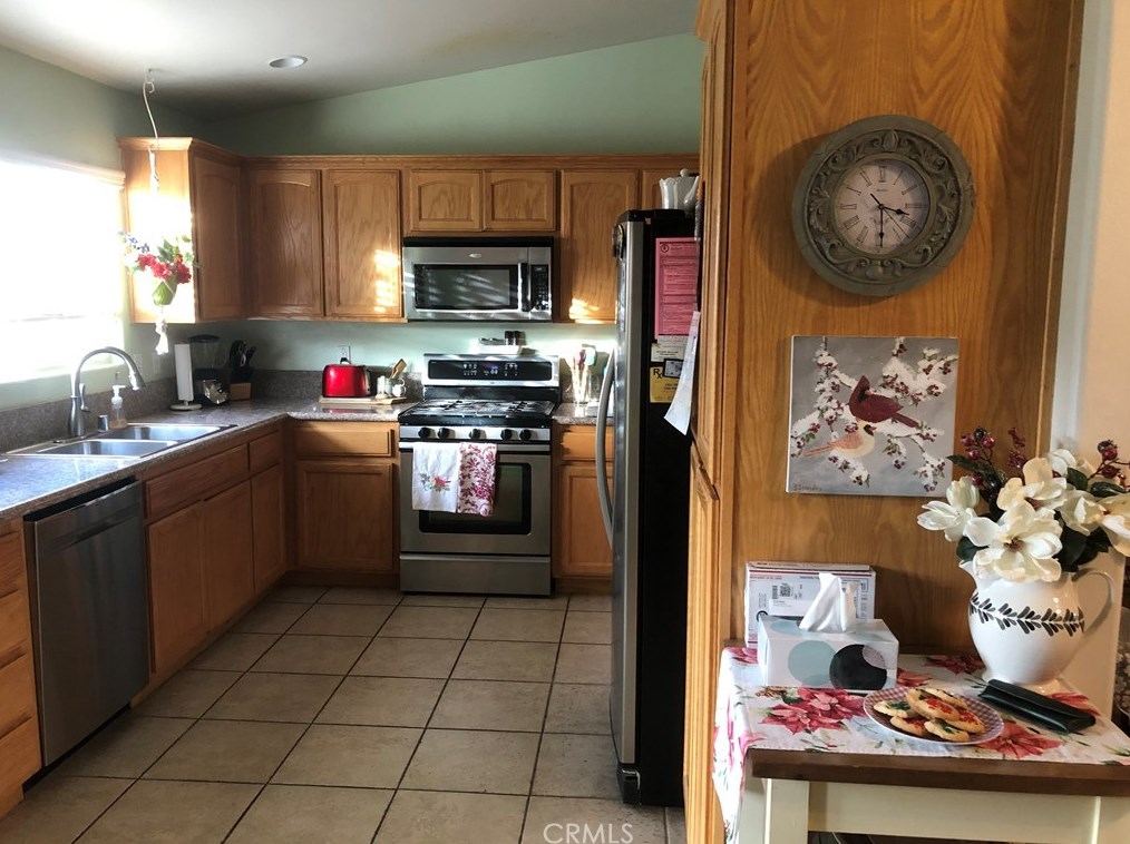 72174 Sunnyvale Dr, Twntynine Plm CA  92277-2144 exterior