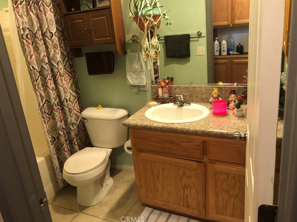 72174 Sunnyvale Dr, Twntynine Plm CA  92277-2144 exterior