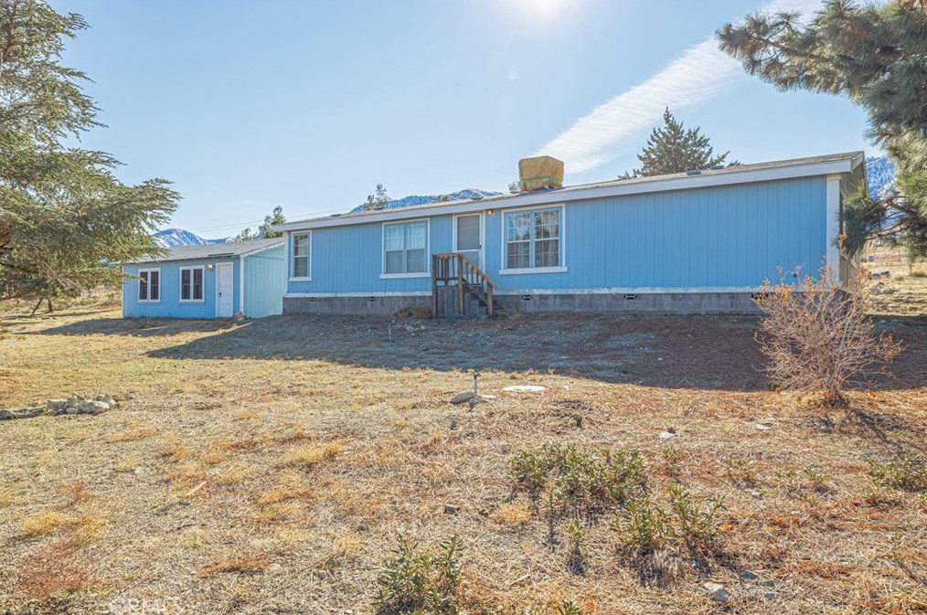 12841 Pallet Mesa Rd, Pearblossom, CA 93553
