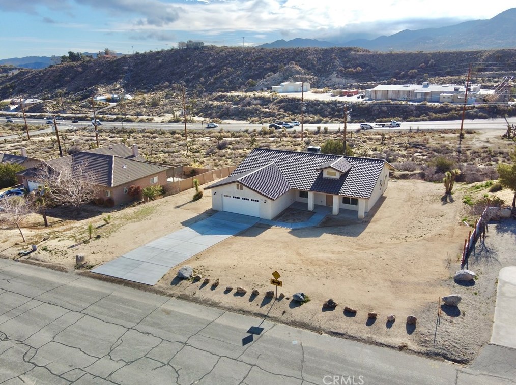 7650 Rockaway Ave, Yucca Valley CA  92284-2383 exterior