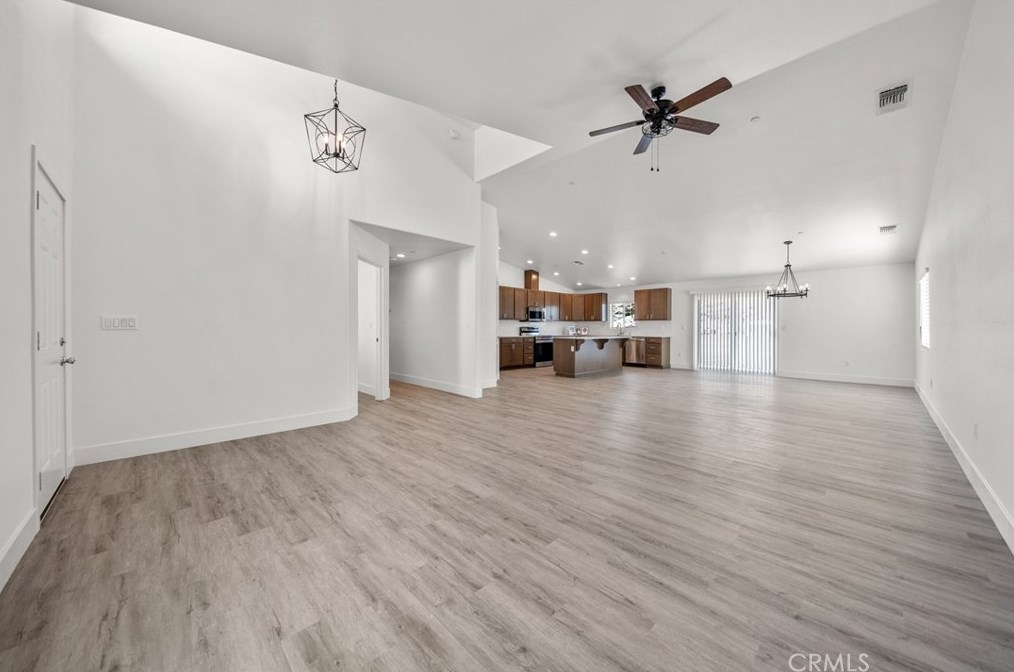 7650 Rockaway Ave, Yucca Valley CA  92284-2383 exterior