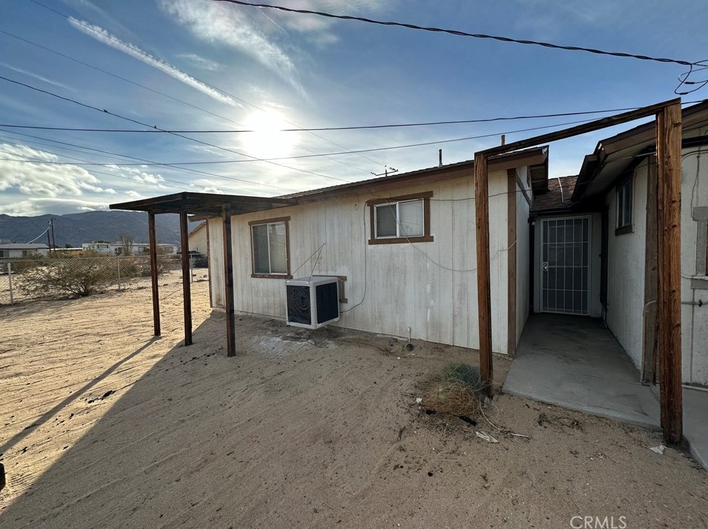 73921 Buena Vista Dr, Twntynine Plm, CA 92277