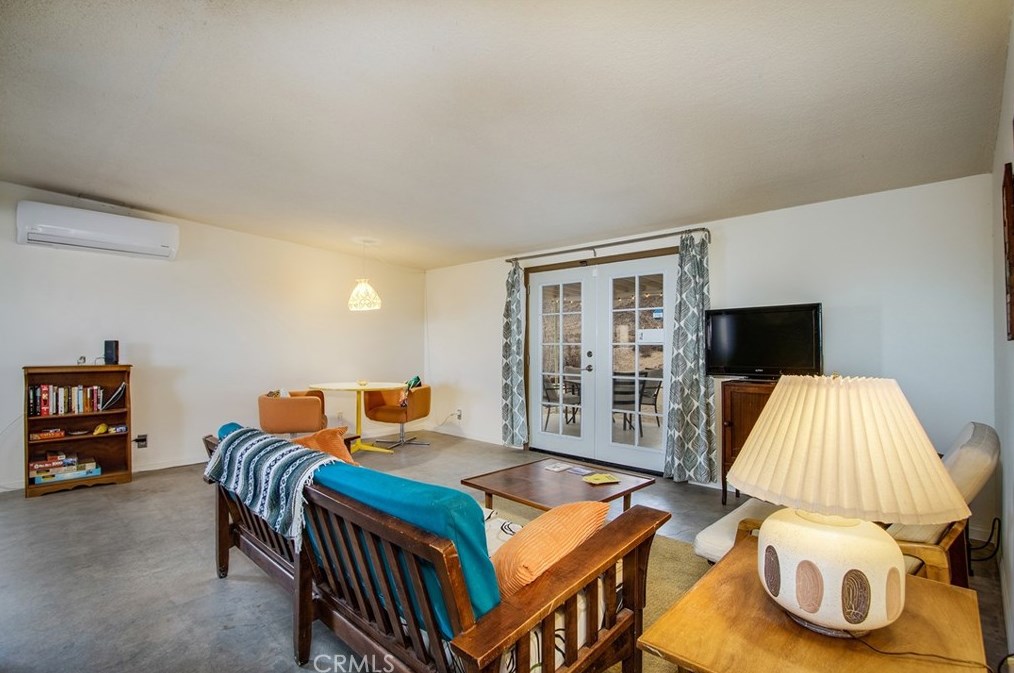 72345 Foothill Dr, Twntynine Plm CA  92277-2973 exterior