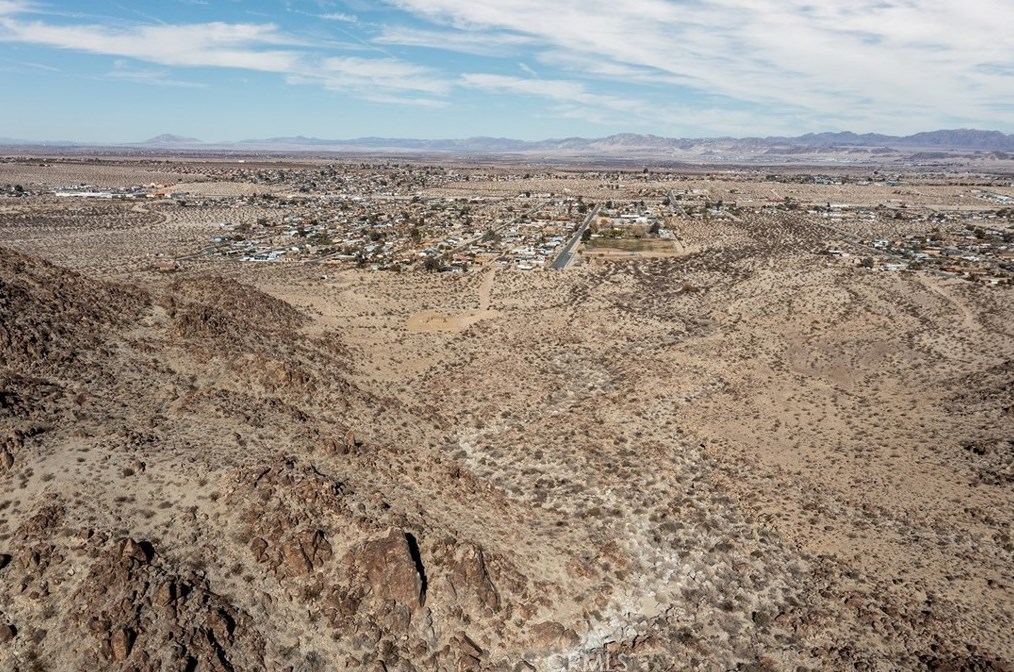 72345 Foothill Dr, Twntynine Plm CA  92277-2973 exterior