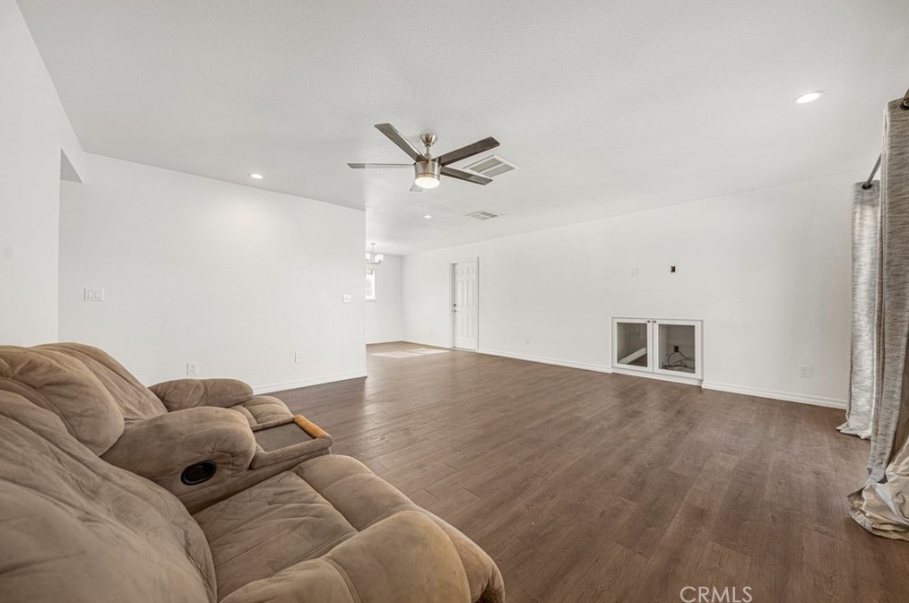 58136 Desert Gold Dr, Yucca Valley CA  92284-6225 exterior