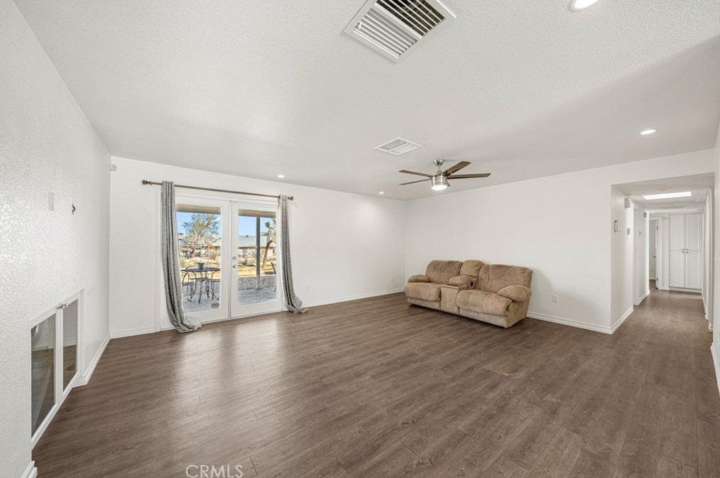 58136 Desert Gold Dr, Yucca Valley CA  92284-6225 exterior