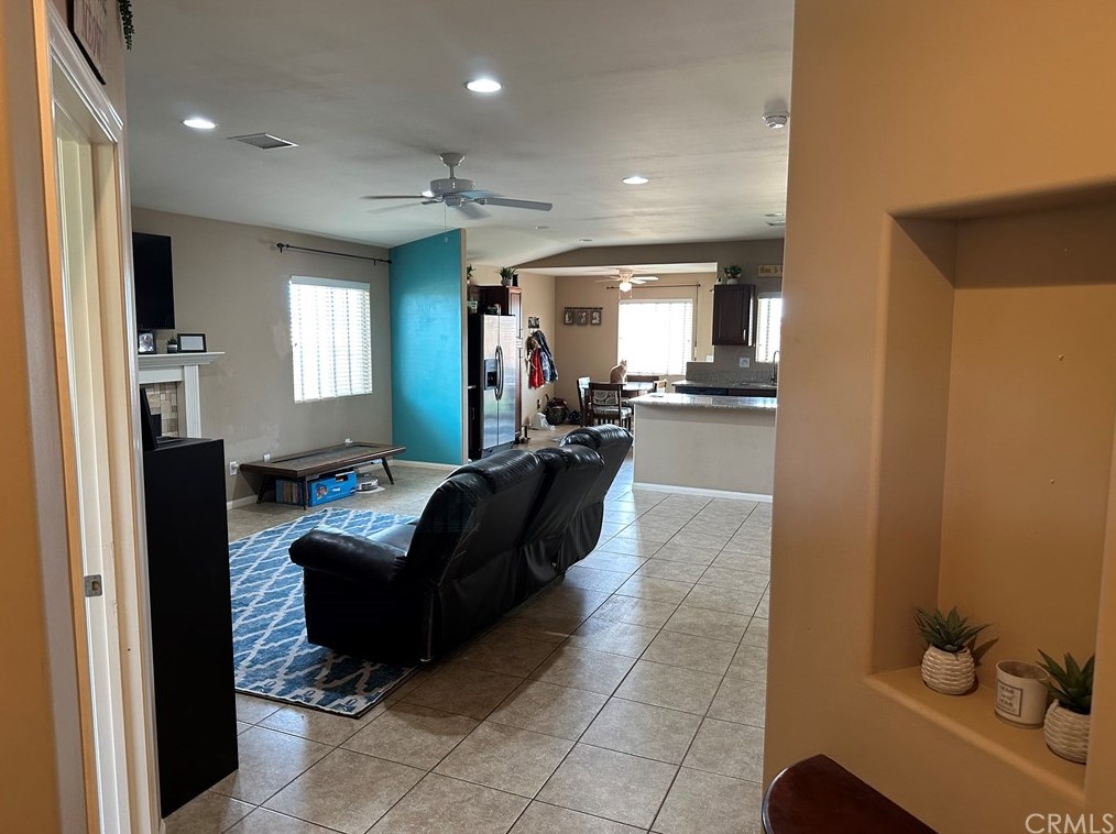 7415 Saladin Ave, Twntynine Plm CA  92277-3855 exterior