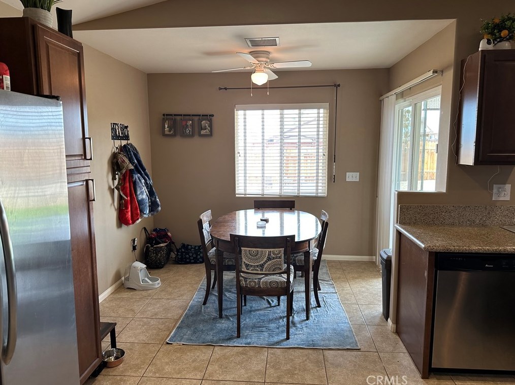 7415 Saladin Ave, Twntynine Plm CA  92277-3855 exterior