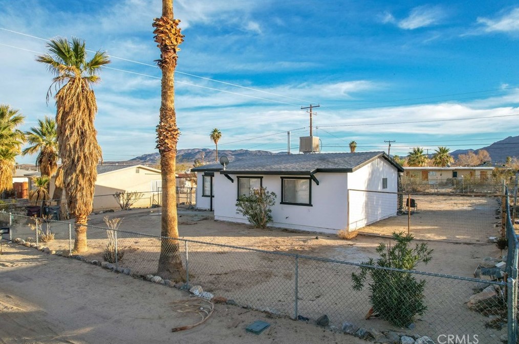 73969 Casita Dr, Twntynine Plm, CA 92277